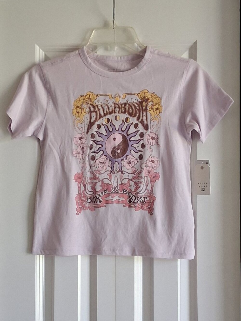 Billabong Lavender "Look Up & Get Lost" Short Sleeve Tee Women's/Youth Size L